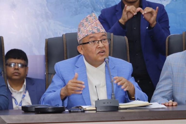 मतदानको दिन सवारीसाधन सञ्चालनमा रोक लगाउन गृहमन्त्रालयको सुझाव छ : आयोग