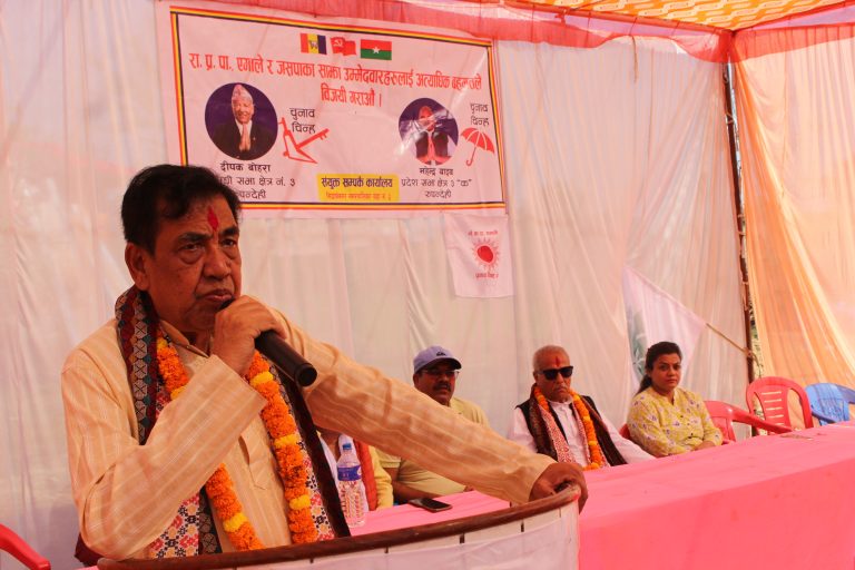 ओली प्रधानमन्त्री बने मात्रै मुलुकले निकासा पाउँछ : निरञ्जन थापा
