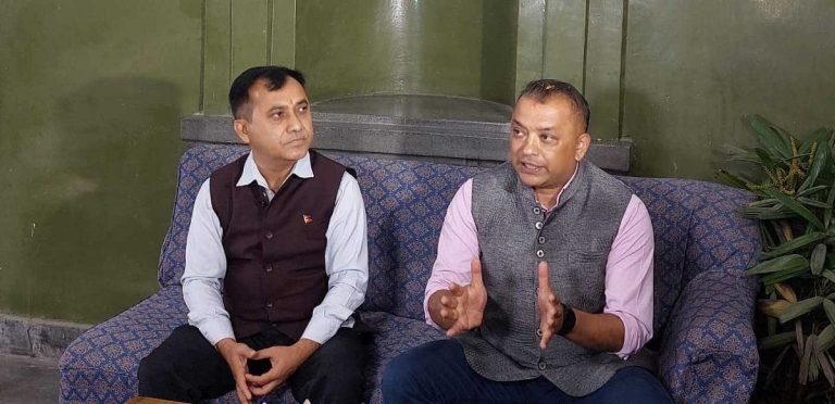 प्रधानमन्त्री प्रचण्डलाई विश्वासको मत दिने कांग्रेस निर्णयमा गगन-विश्वप्रकाशसहित ४ नेताको असहमति