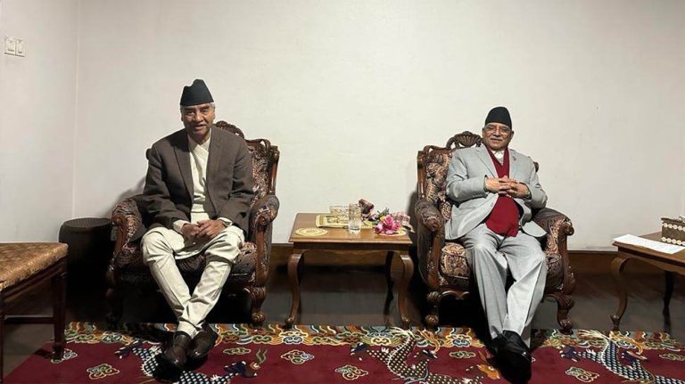 प्रचण्डसँग छलफलका लागि देउवासहित कांग्रेस नेताहरू बालुवाटार पुगे
